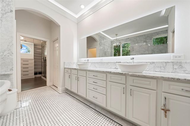 2805 BERWICK DRIVE, Tarpon Springs, FL 34688