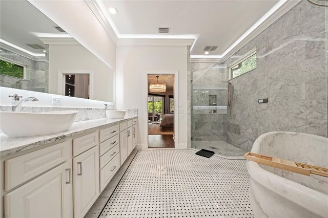 2805 BERWICK DRIVE, Tarpon Springs, FL 34688