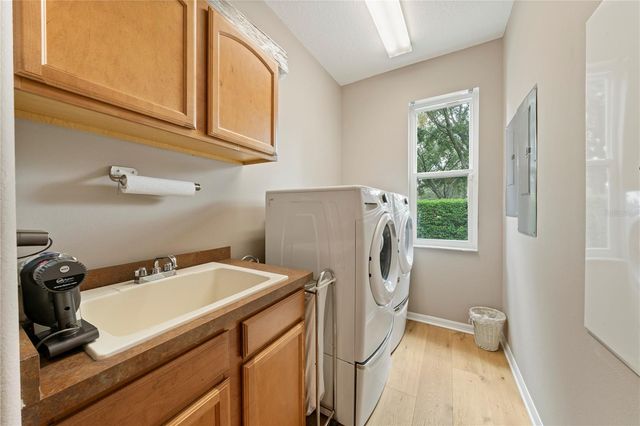 2805 BERWICK DRIVE, Tarpon Springs, FL 34688