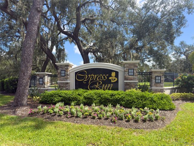 2805 BERWICK DRIVE, Tarpon Springs, FL 34688