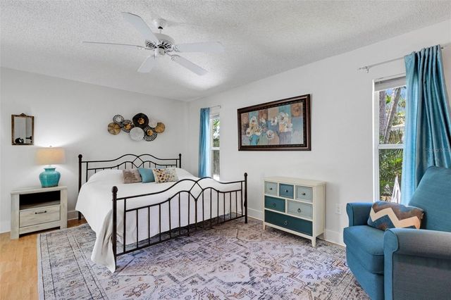 2426 ICECAPADE DRIVE, Sarasota, FL 34240
