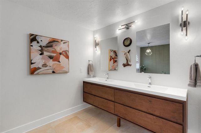 2426 ICECAPADE DRIVE, Sarasota, FL 34240