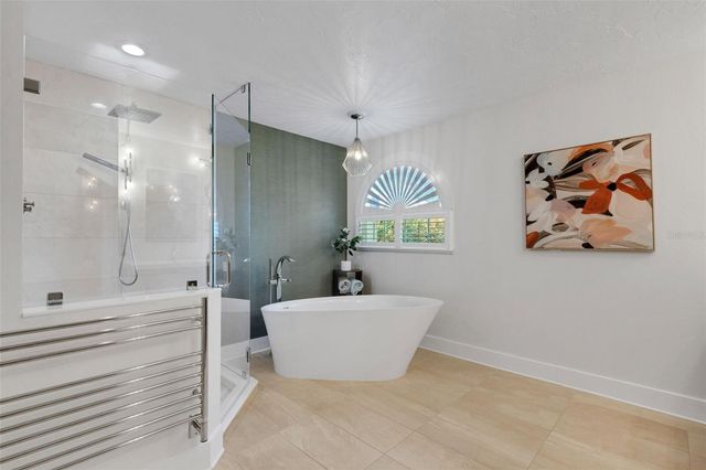 2426 ICECAPADE DRIVE, Sarasota, FL 34240