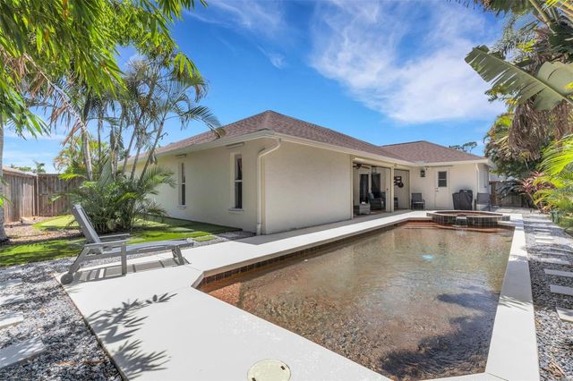 2426 ICECAPADE DRIVE, Sarasota, FL 34240