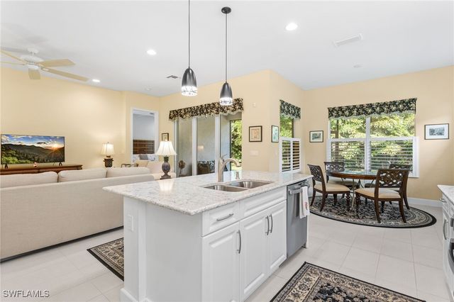 11409 Jacaranda DR, Naples, FL 34120