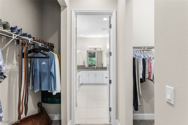 11409 Jacaranda DR, Naples, FL 34120