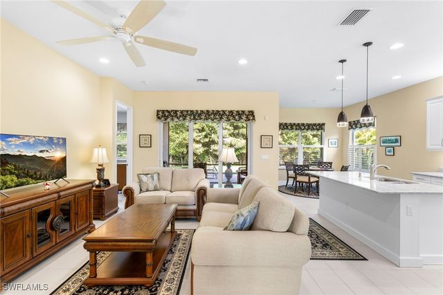 11409 Jacaranda DR, Naples, FL 34120