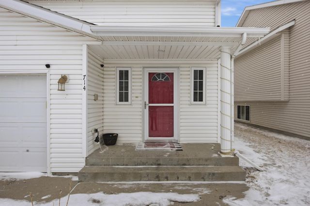 714 14th Avenue E, West Fargo, ND 58078