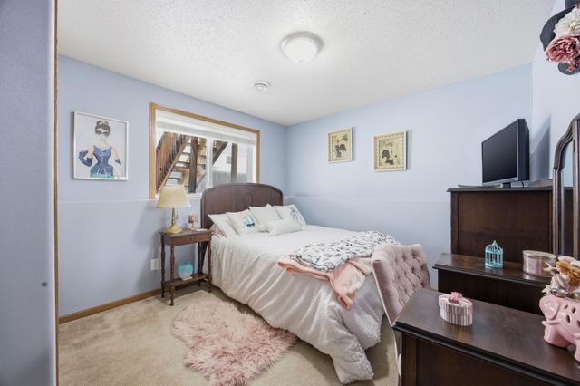 714 14th Avenue E, West Fargo, ND 58078