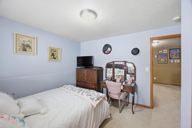 714 14th Avenue E, West Fargo, ND 58078