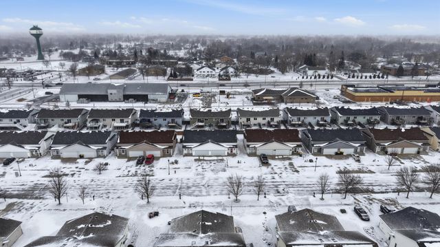 714 14th Avenue E, West Fargo, ND 58078