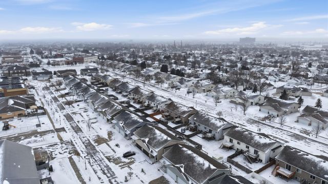 714 14th Avenue E, West Fargo, ND 58078