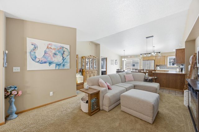 714 14th Avenue E, West Fargo, ND 58078