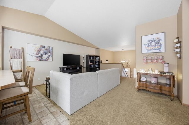 714 14th Avenue E, West Fargo, ND 58078