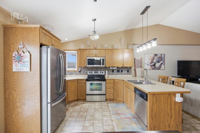 714 14th Avenue E, West Fargo, ND 58078