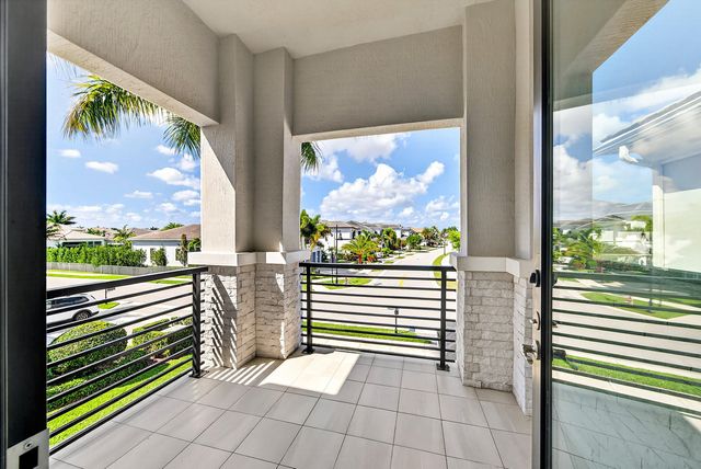2600 NW 69th Street, Boca Raton, FL 33496