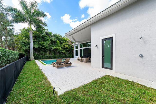 2600 NW 69th Street, Boca Raton, FL 33496