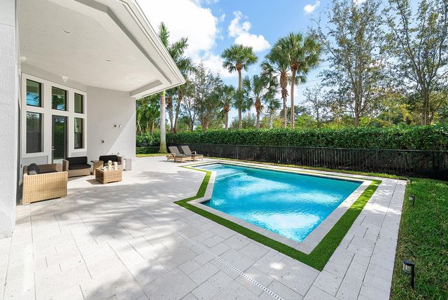 2600 NW 69th Street, Boca Raton, FL 33496