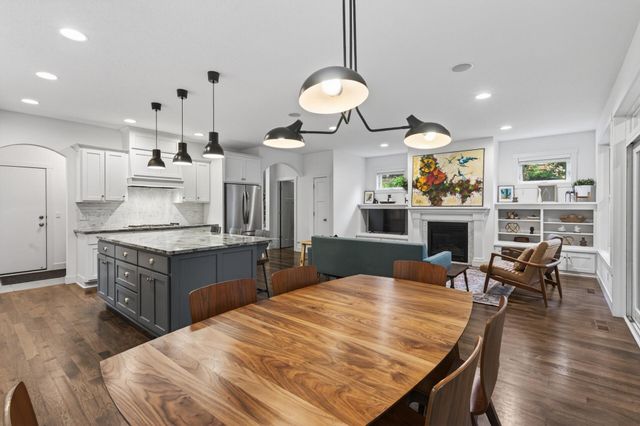 227 Sunnyridge Lane, Golden Valley, MN 55422