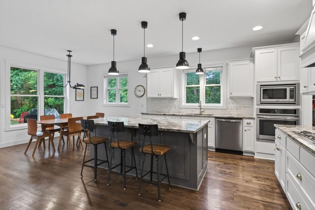 227 Sunnyridge Lane, Golden Valley, MN 55422