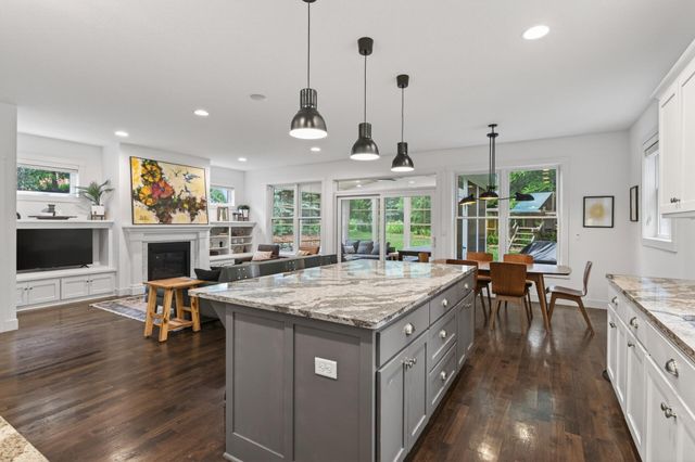 227 Sunnyridge Lane, Golden Valley, MN 55422