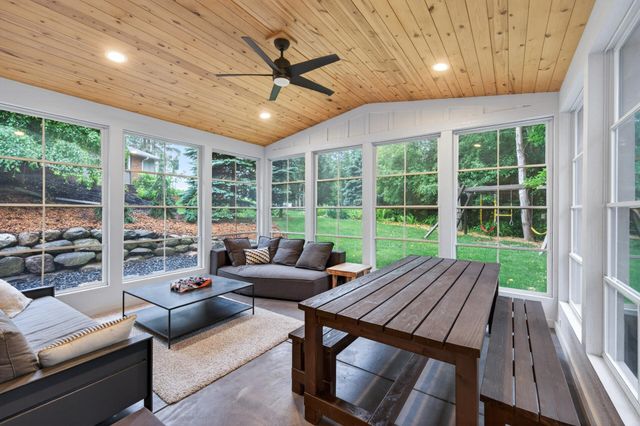 227 Sunnyridge Lane, Golden Valley, MN 55422