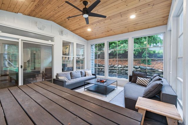 227 Sunnyridge Lane, Golden Valley, MN 55422