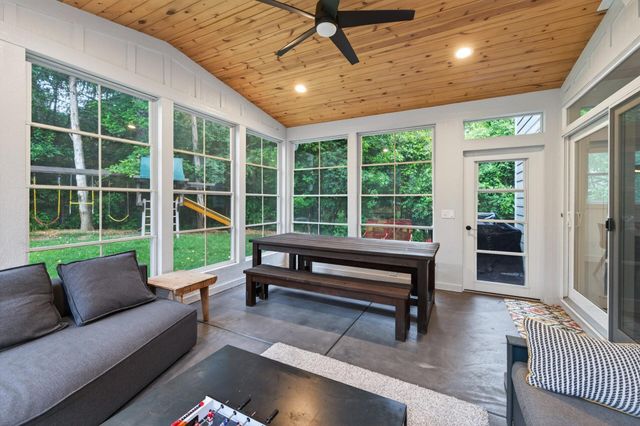 227 Sunnyridge Lane, Golden Valley, MN 55422