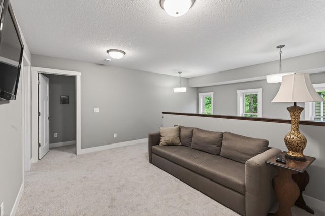 227 Sunnyridge Lane, Golden Valley, MN 55422