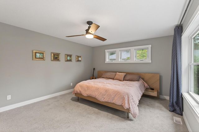 227 Sunnyridge Lane, Golden Valley, MN 55422