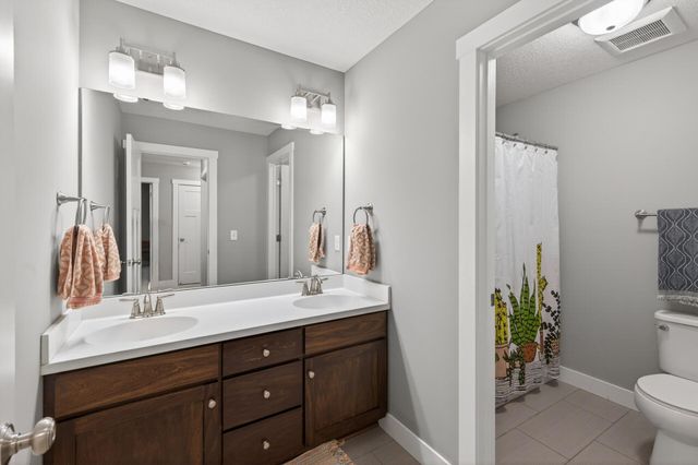 227 Sunnyridge Lane, Golden Valley, MN 55422