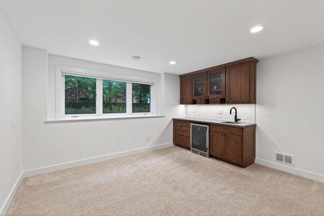 227 Sunnyridge Lane, Golden Valley, MN 55422