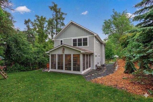 227 Sunnyridge Lane, Golden Valley, MN 55422