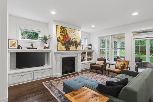 227 Sunnyridge Lane, Golden Valley, MN 55422