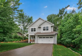 227 Sunnyridge Lane, Golden Valley, MN 55422