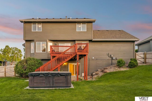 15430 Briar Street, Omaha, NE 68138