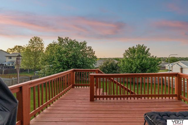15430 Briar Street, Omaha, NE 68138