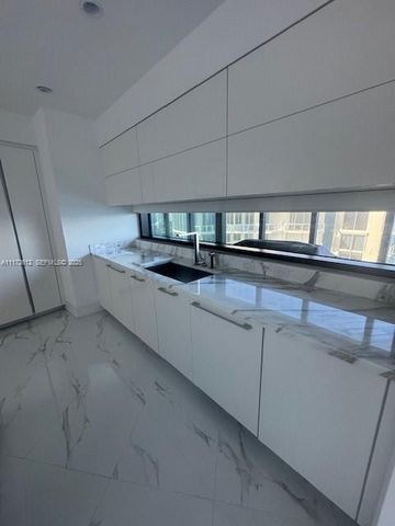 18555 Collins Avenue 2905, Sunny Isles Beach, FL 33160