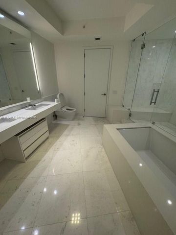 18555 Collins Avenue 2905, Sunny Isles Beach, FL 33160