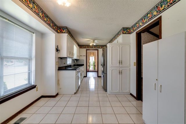 2615 NW 115th Place, Oklahoma City, OK 73120