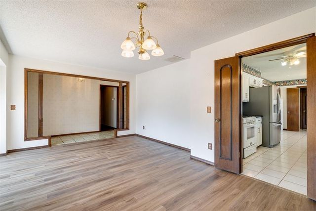 2615 NW 115th Place, Oklahoma City, OK 73120