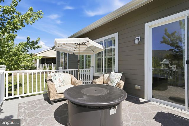 102 PEREGRINE CT, Lake Frederick, VA 22630