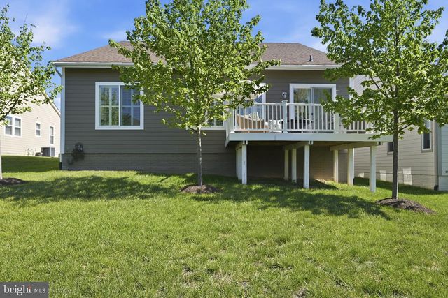 102 PEREGRINE CT, Lake Frederick, VA 22630