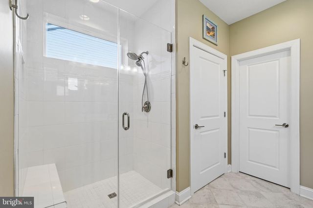 102 PEREGRINE CT, Lake Frederick, VA 22630