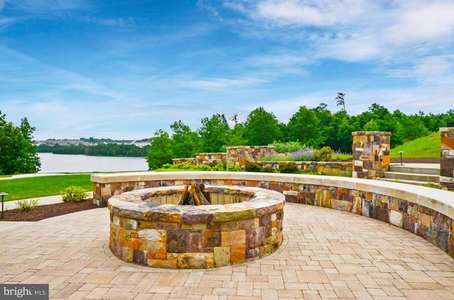 102 PEREGRINE CT, Lake Frederick, VA 22630