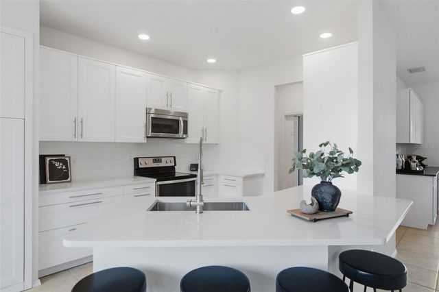 414 LONDONDERRY DRIVE, Sarasota, FL 34240