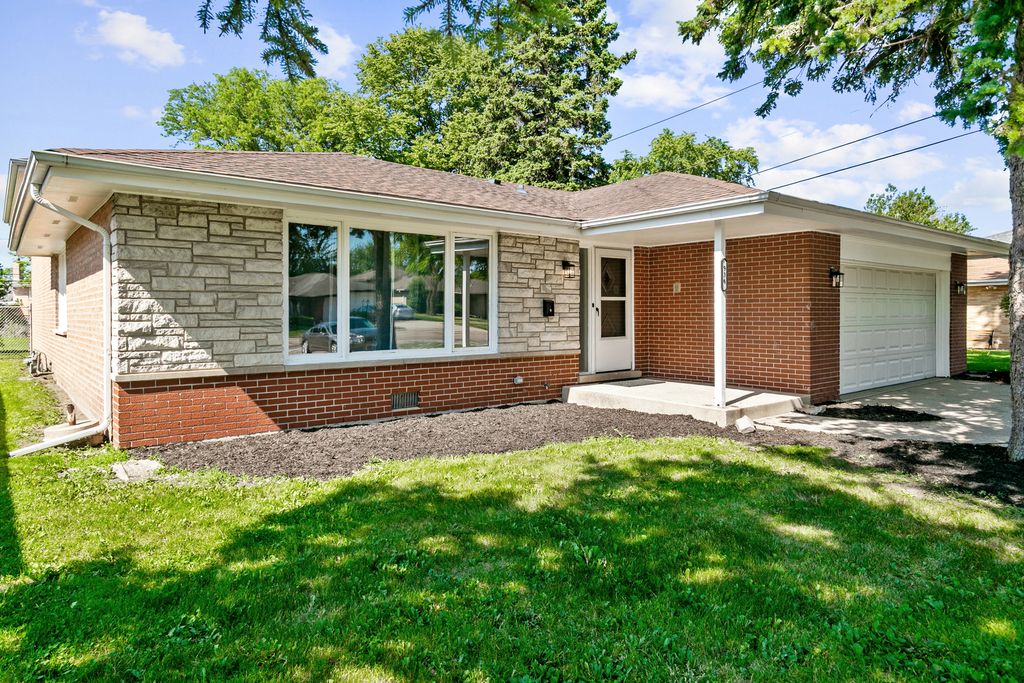 936 E 170th Street, South Holland, IL 60473