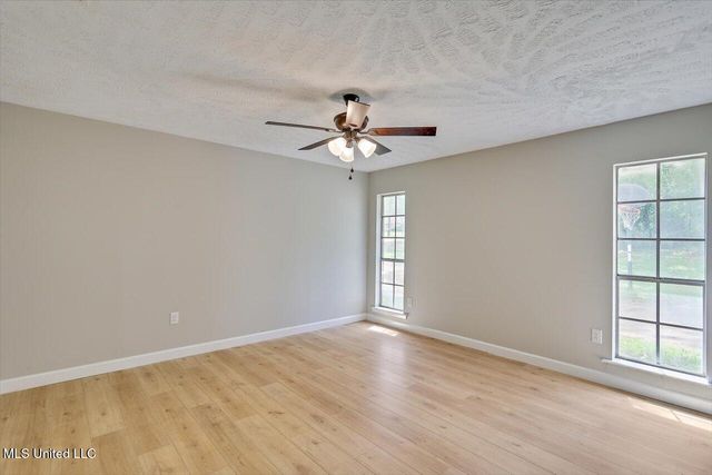 800 Longwood Place, Clinton, MS 39056