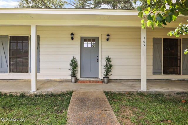800 Longwood Place, Clinton, MS 39056