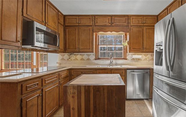 5877 Millstone Run, Stone Mountain, GA 30087